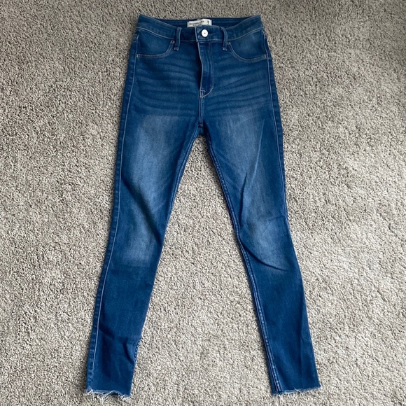 Abercrombie & Fitch Denim - Abercrombie & Fitch High Rise Jean Legging